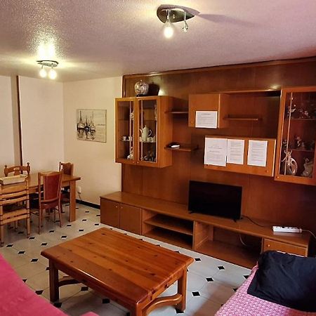 Apartamentos Casa May 1- Centro Benidorm-Solo Mayores De 30 Anos Y Familias المظهر الخارجي الصورة