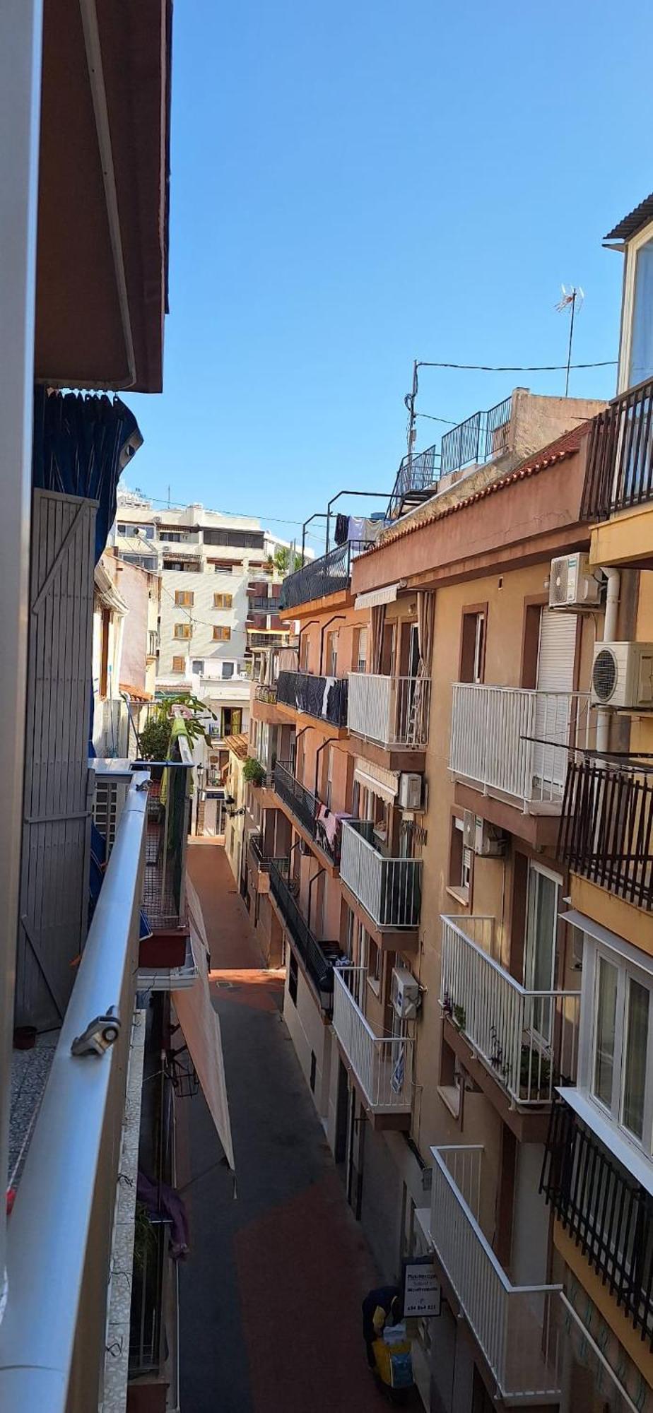 Apartamentos Casa May 1- Centro Benidorm-Solo Mayores De 30 Anos Y Familias المظهر الخارجي الصورة
