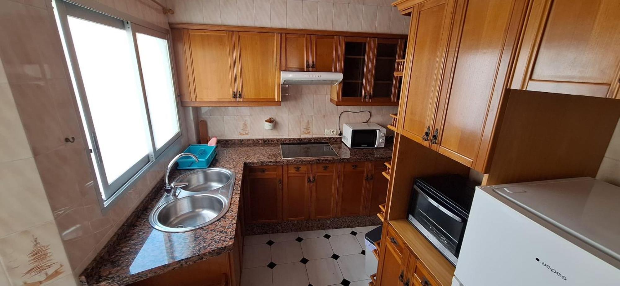 Apartamentos Casa May 1- Centro Benidorm-Solo Mayores De 30 Anos Y Familias المظهر الخارجي الصورة