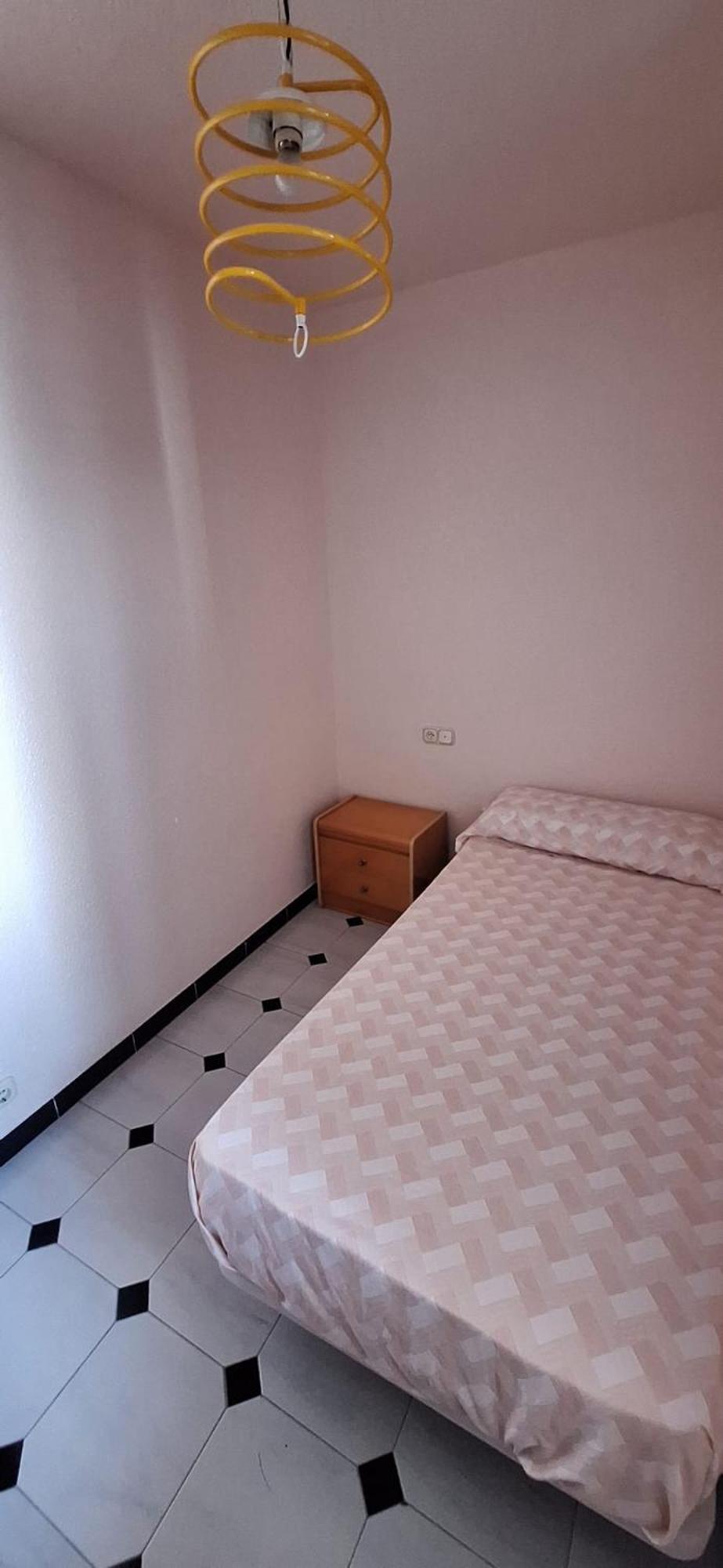 Apartamentos Casa May 1- Centro Benidorm-Solo Mayores De 30 Anos Y Familias المظهر الخارجي الصورة