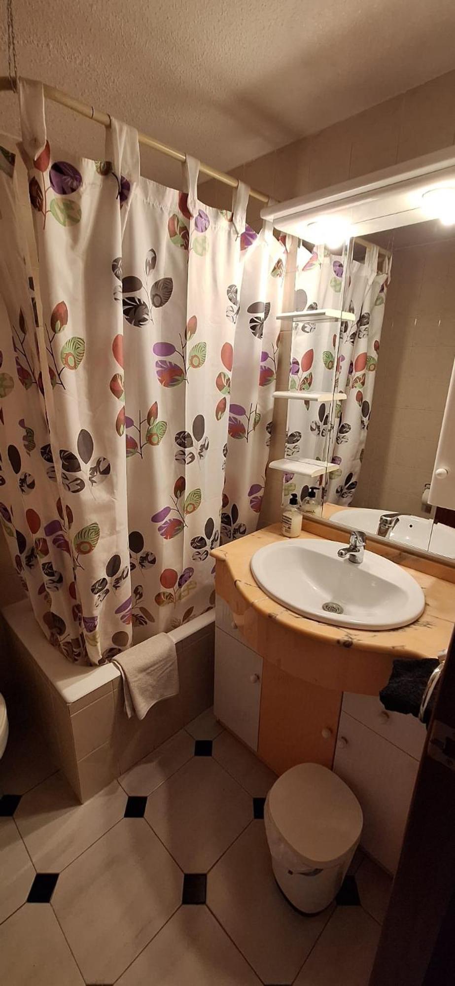 Apartamentos Casa May 1- Centro Benidorm-Solo Mayores De 30 Anos Y Familias المظهر الخارجي الصورة